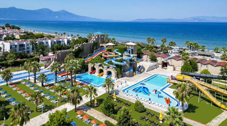 DENİZE SIFIR OTELDE KUŞADASI TATİLİ